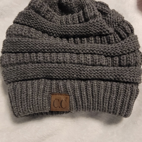 Bundle of 6 beanies MK - Picture 9 of 11